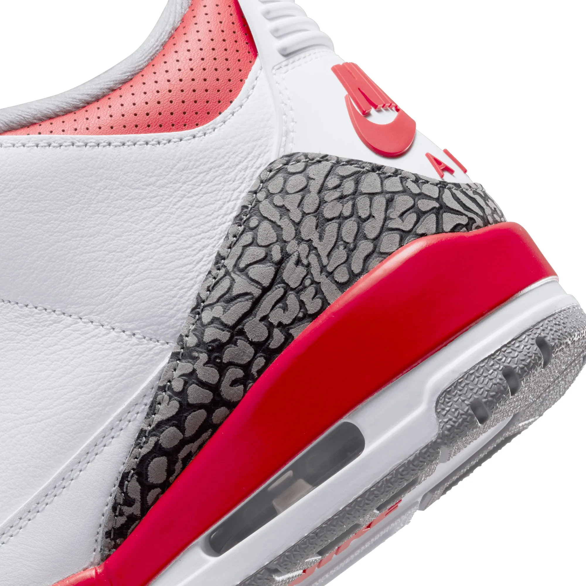 Air Jordan 3 Retro 'Fire Red' DN3707-160