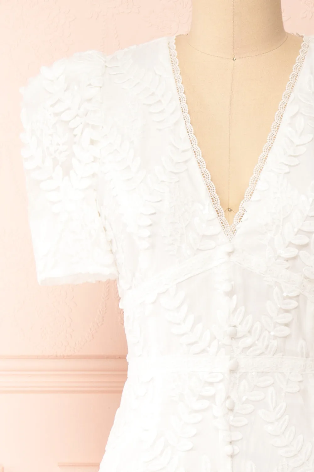 Annais | White Midi Dress w/ Shimmery Embroidery