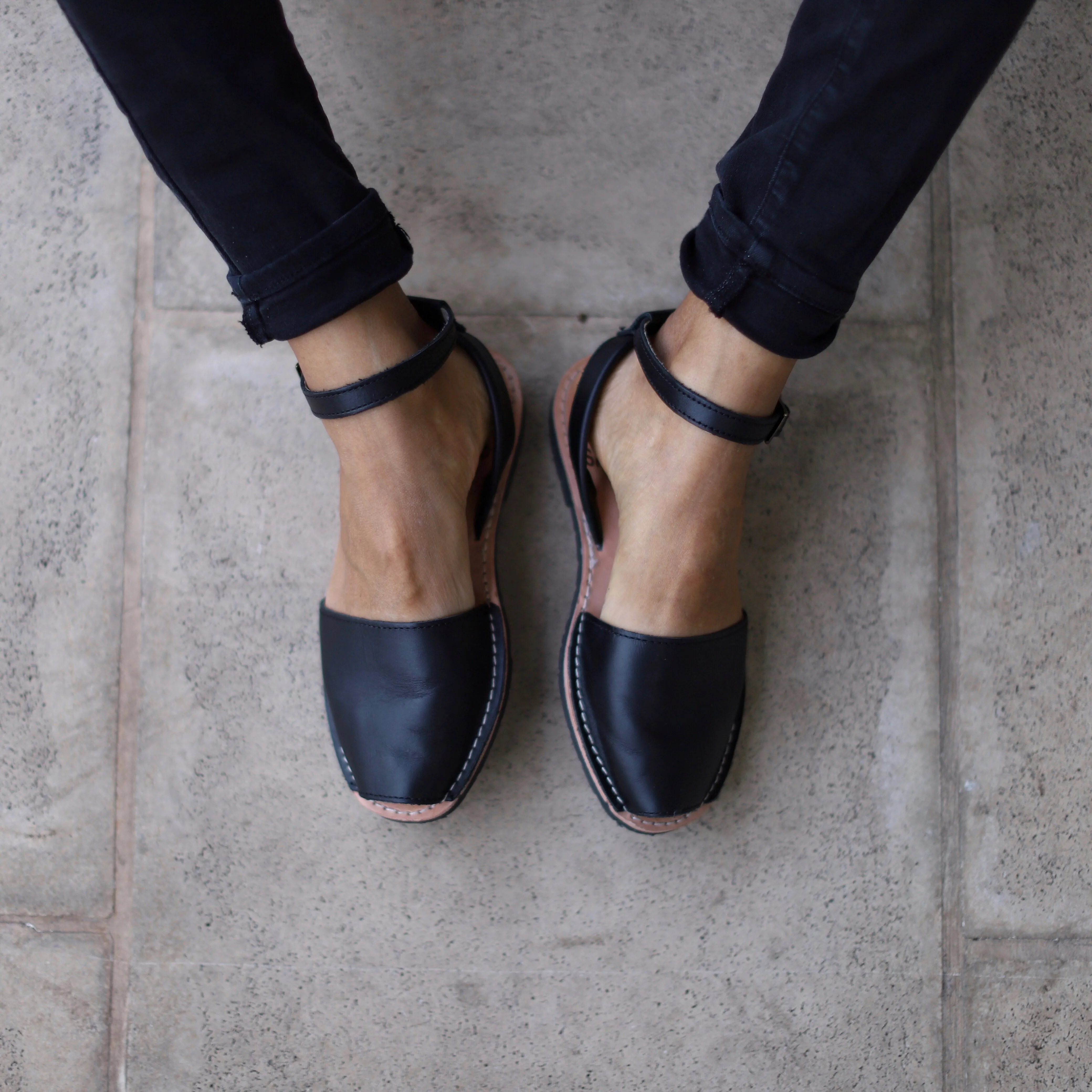 Black sandals with strap