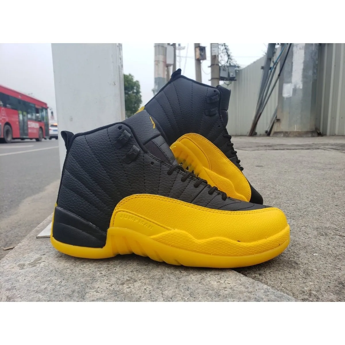 JORDAN 12 RETRO x BLACK UNIVERSITY GOLD