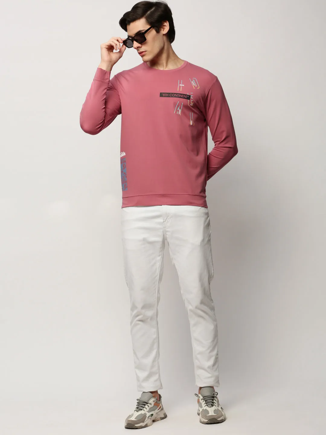 Men Mauve Graphics Casual Sweatshirts