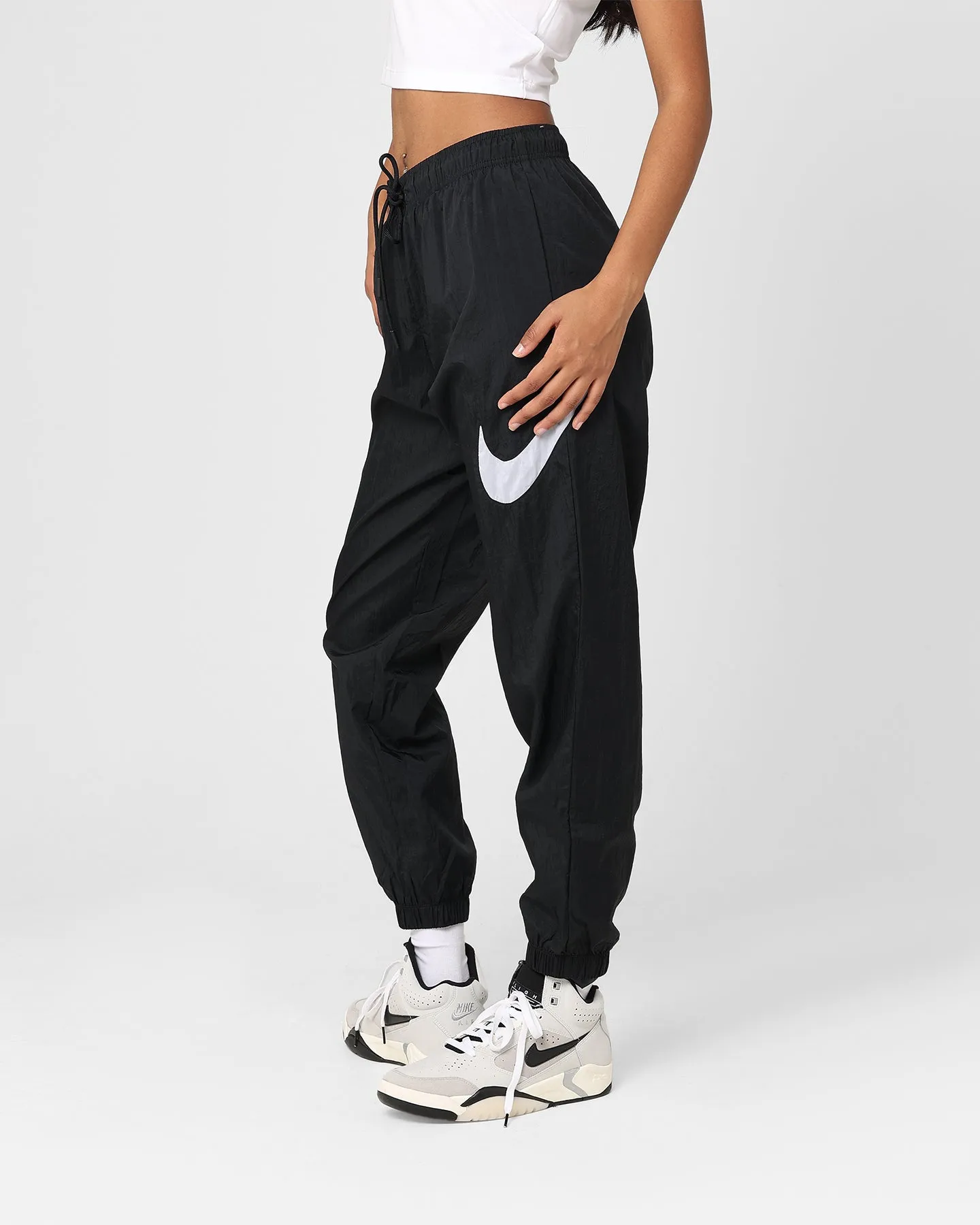 Nike Women's Sportswear Essential Mid-Rise Pants Black/White