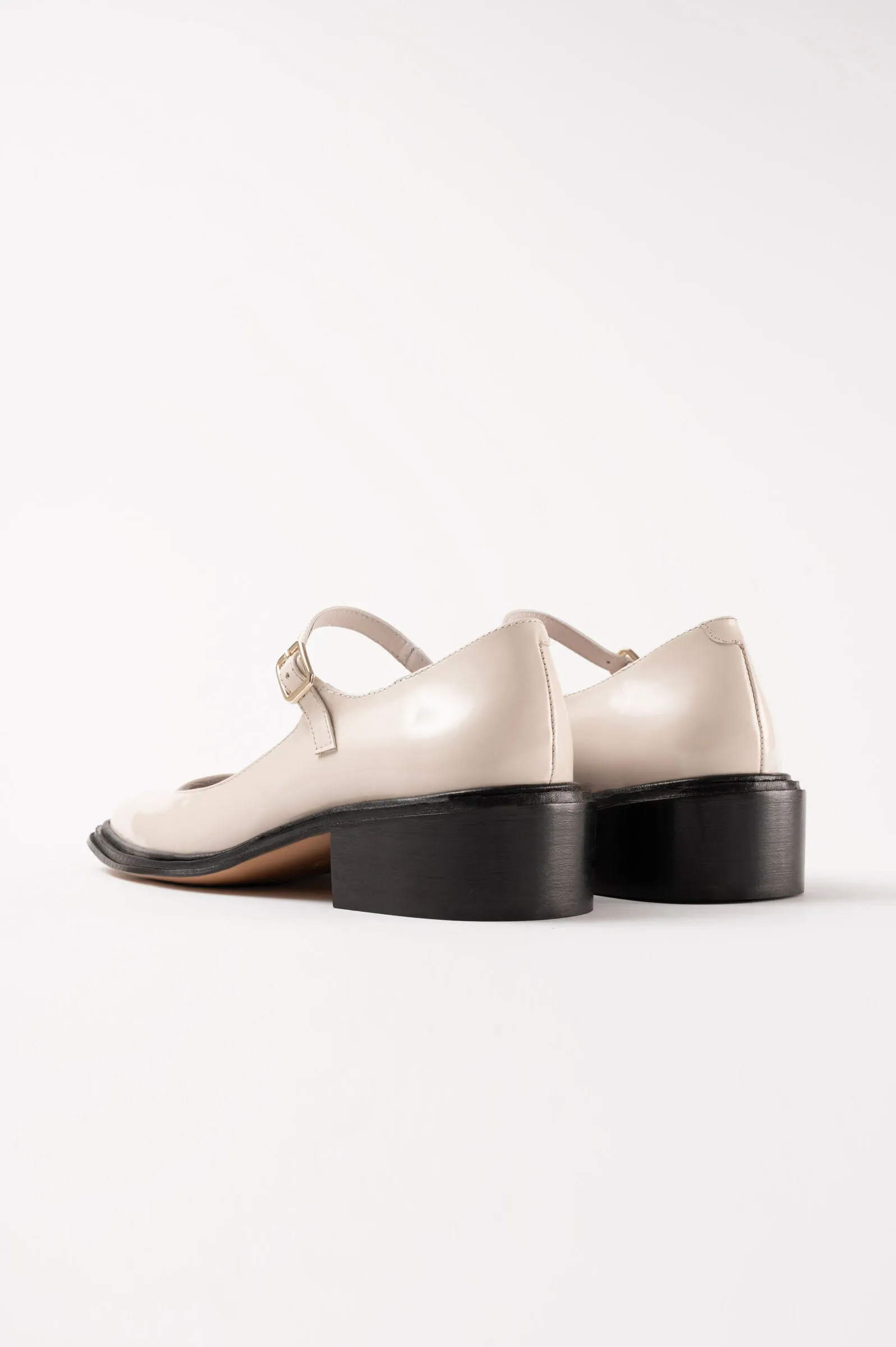 PENELOPE - White Polished Leather Babies