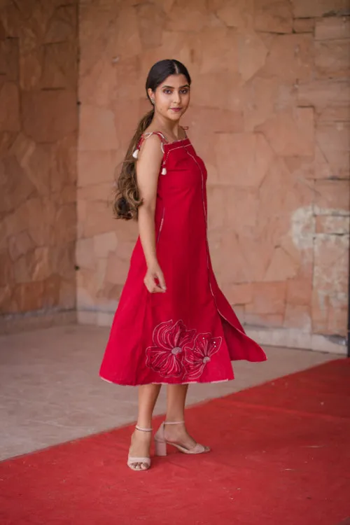 Urmul'Noori' Laal Ishq Cotton string dress.